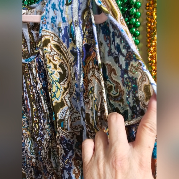 LIKE NEW COLD SHOULDER BLOUSE - Picture 4 of 6